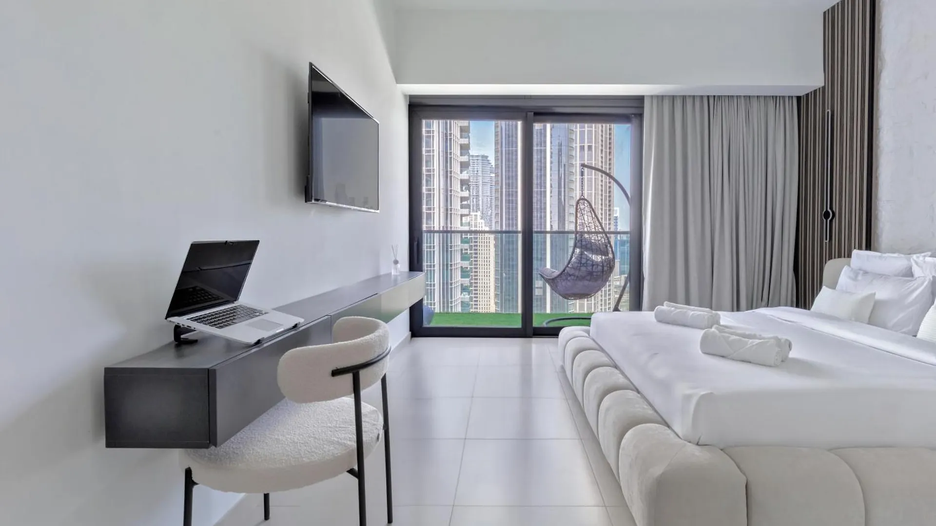 Luxurious 4Br Apartment W/ Prime Burj Khalifa View Dubaï