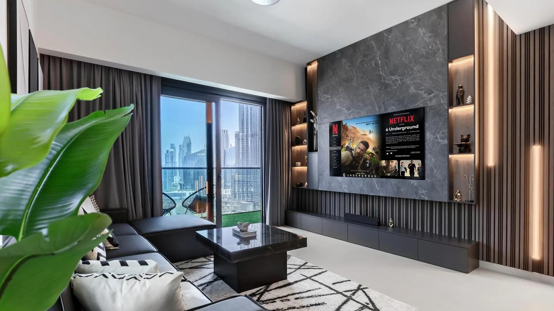 Luxurious 4Br Apartment W/ Prime Burj Khalifa View Dubai United Arab Emirates
