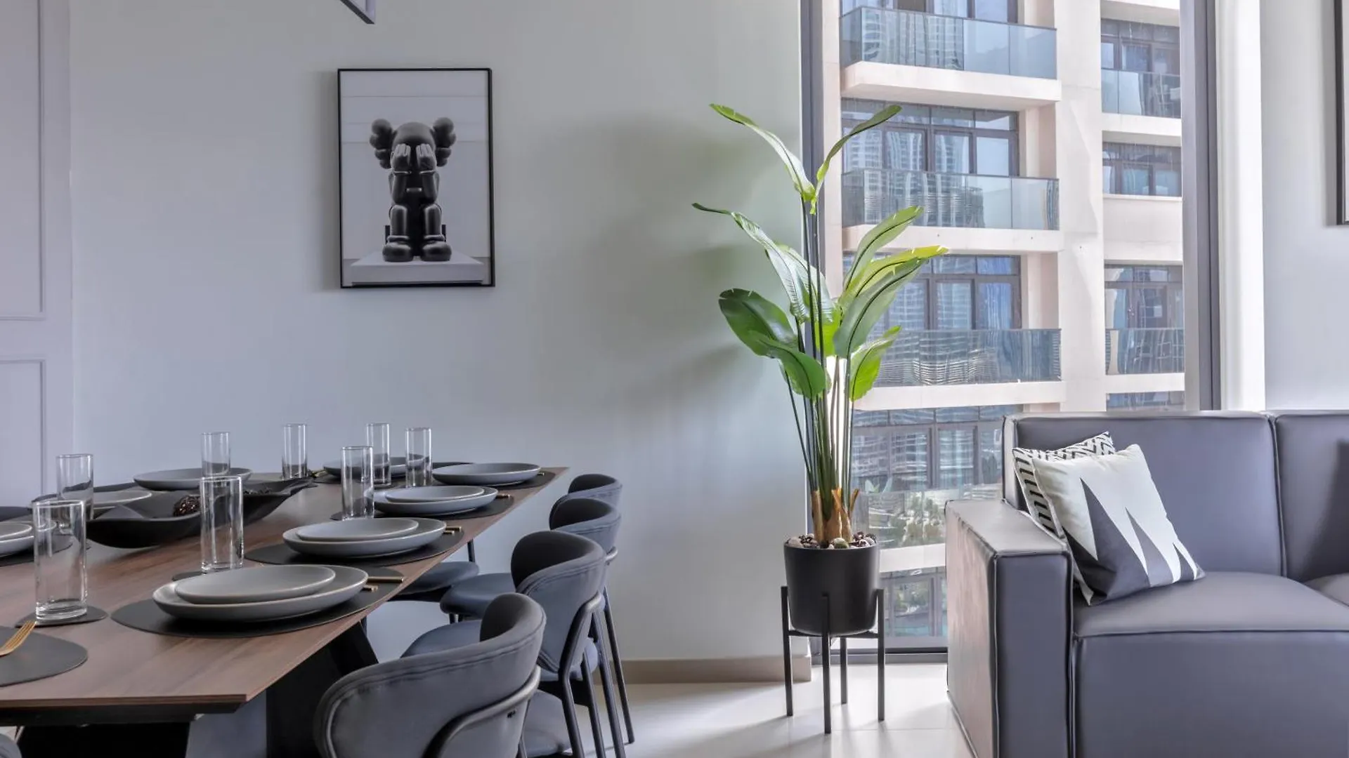 Luxurious 4Br Apartment W/ Prime Burj Khalifa View Dubai